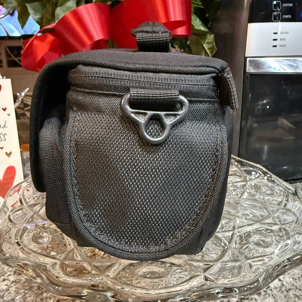 Lowepro Edit 110 Black Nylon Digital / Video / Camera Bag